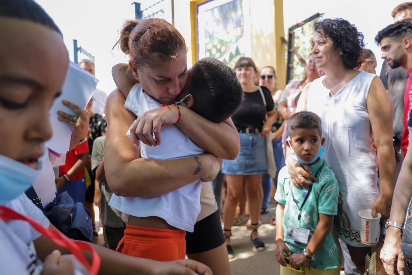 Despedida de los pequeños y sus familias en Don Benito.