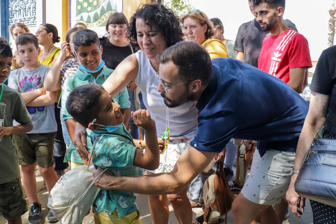 Despedida de los pequeños y sus familias en Don Benito.