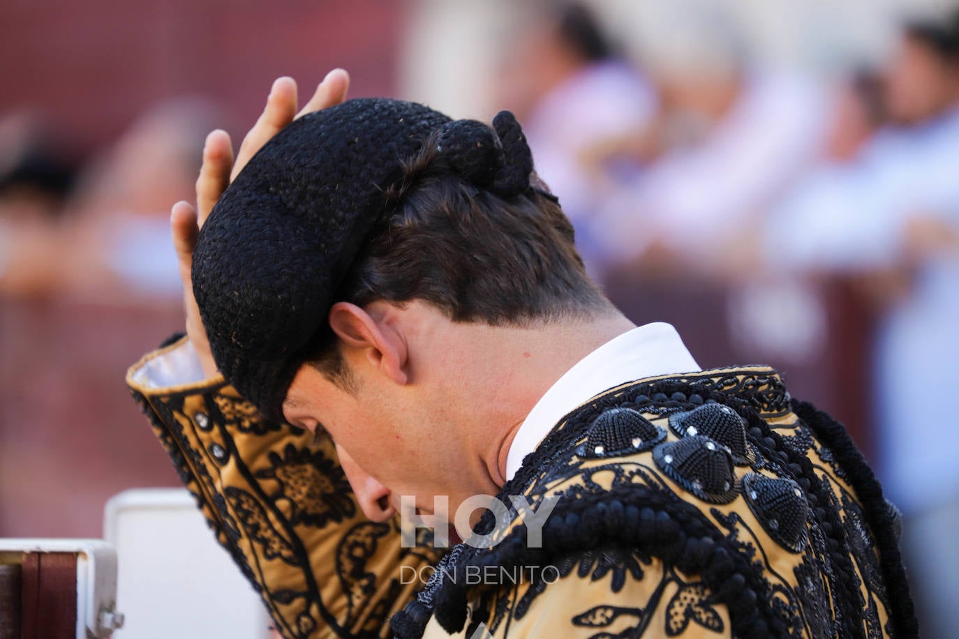 Corrida de toros mixta en la plaza de toros de Don Benito con motivo del día de Extremadura. 