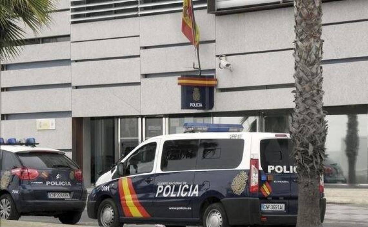 Agentes de la Policía Nacional evitan que un hombre de 58 años se quite la vida