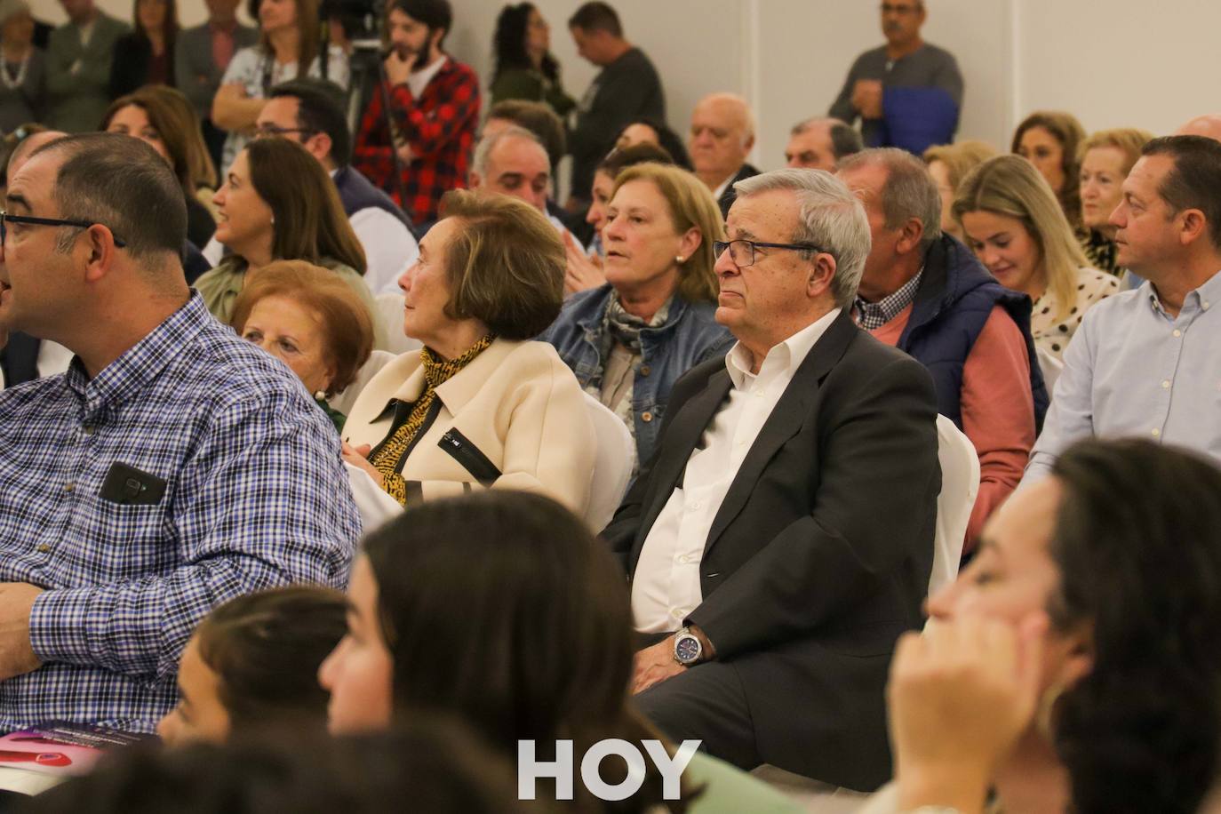 Los protagonistas fueron los donantes de sangre que recibieron distinciones por sus numerosas aportaciones. 