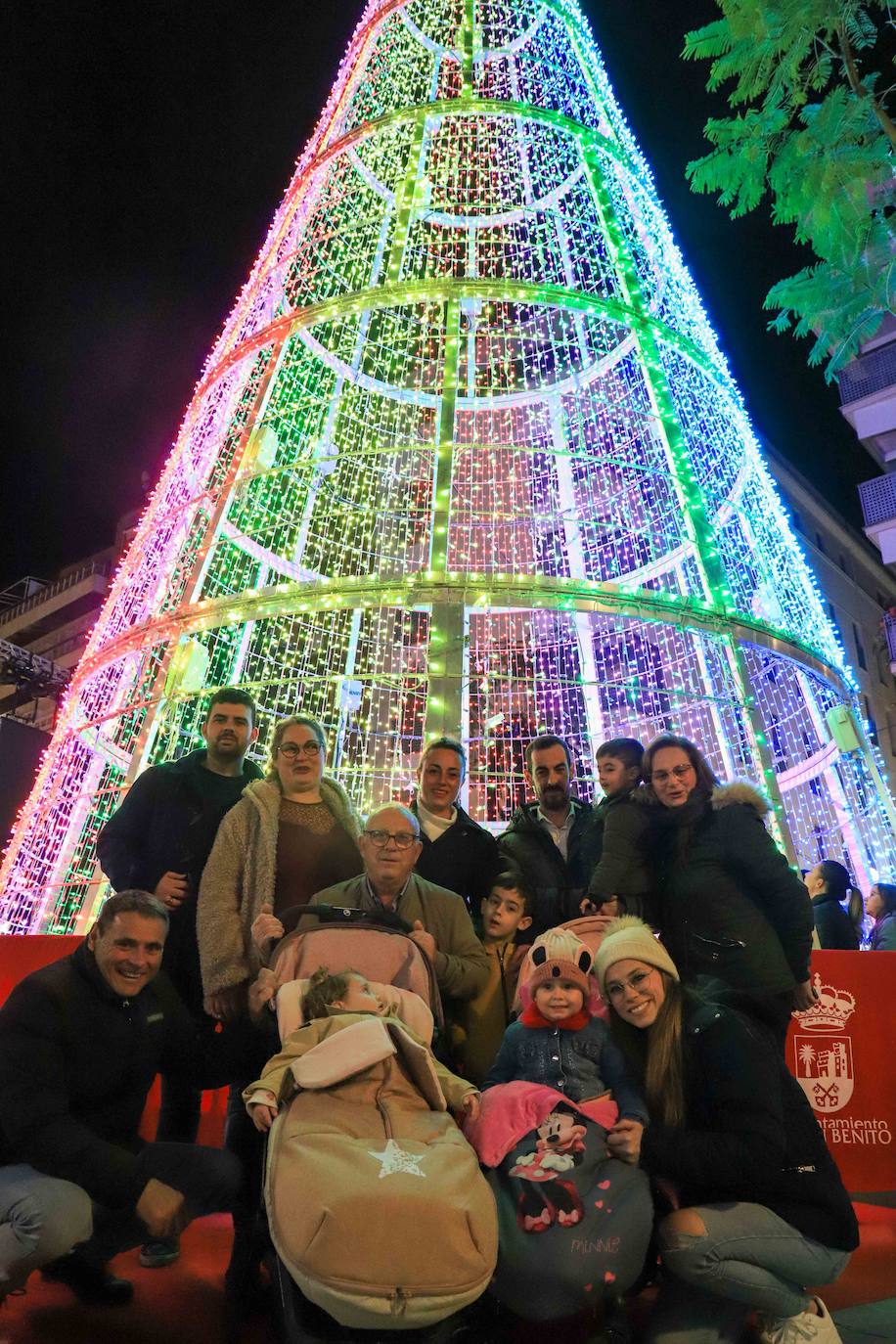 Carlos Sobera enciende la Navidad en Don Benito. 
