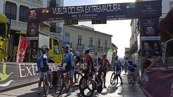 La Vuelta a Extremadura se celebra con varias actividades