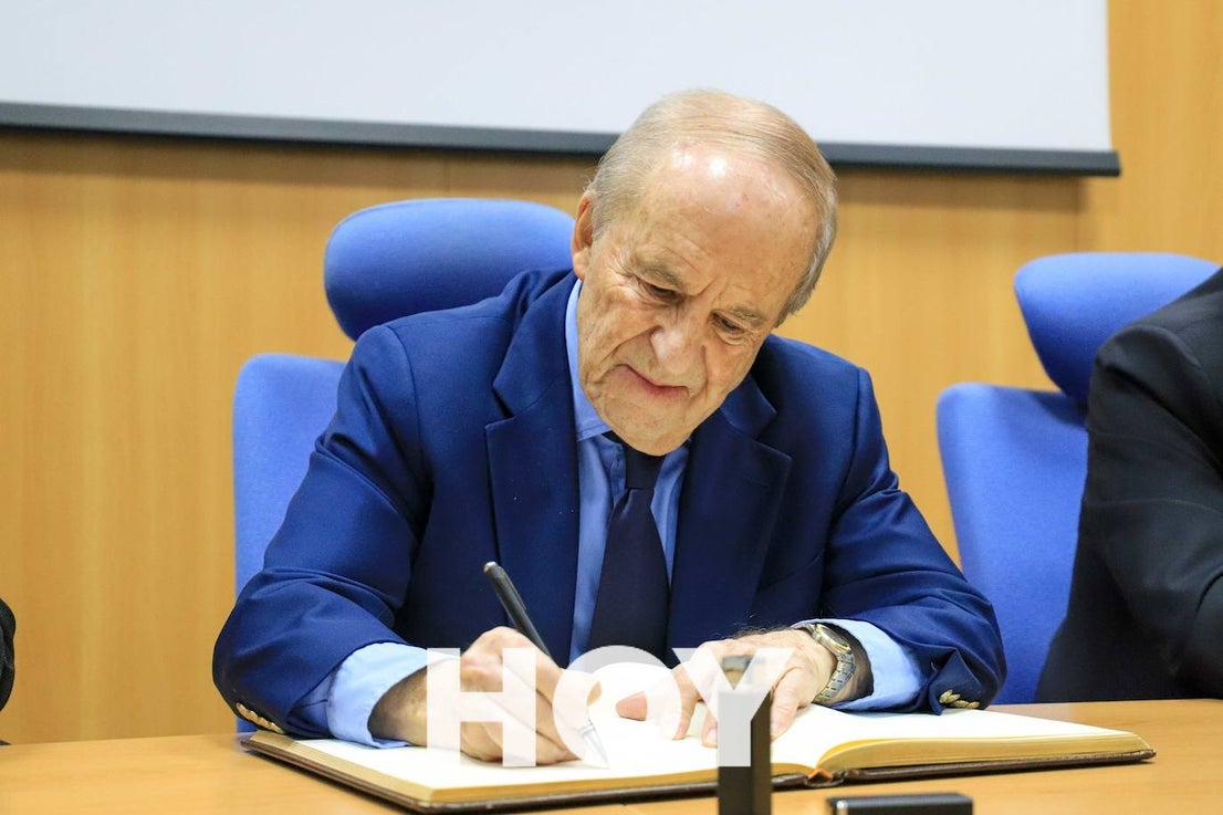 José María García, agradecido por el Premio Santiago Castelo