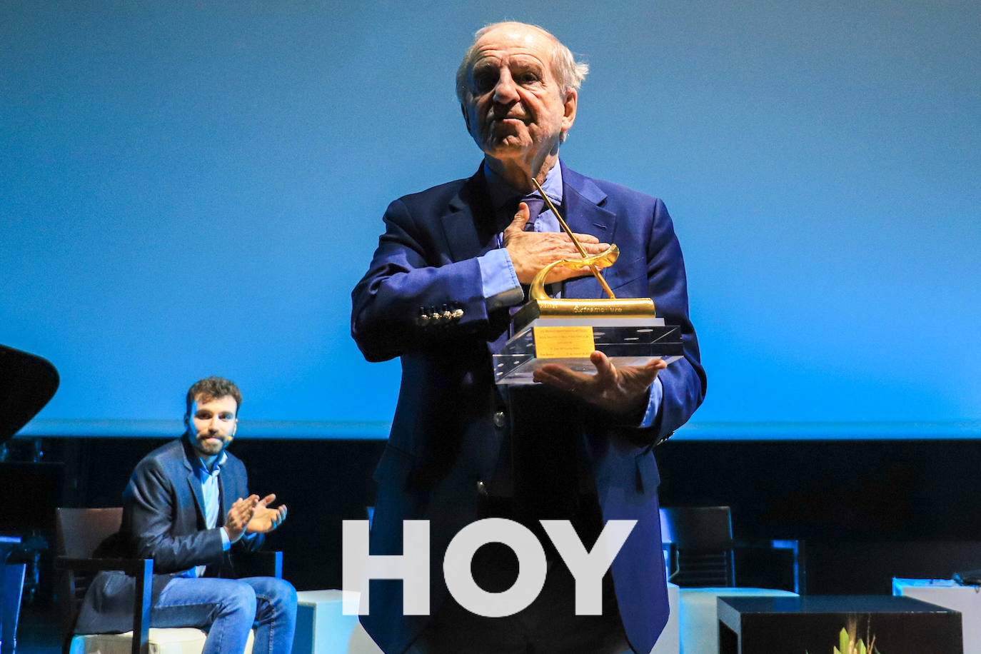 José María García, agradecido por el Premio Santiago Castelo