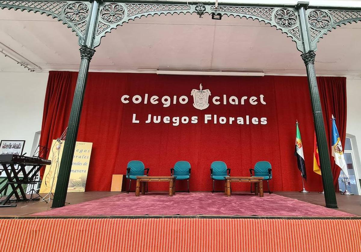 Todo preparado en el centro educativo para la celebración de esta noche.