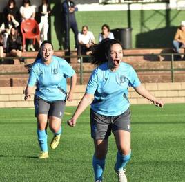 Ángela Cabezas, capitana del Féminas, celebra un gol esta temporada.