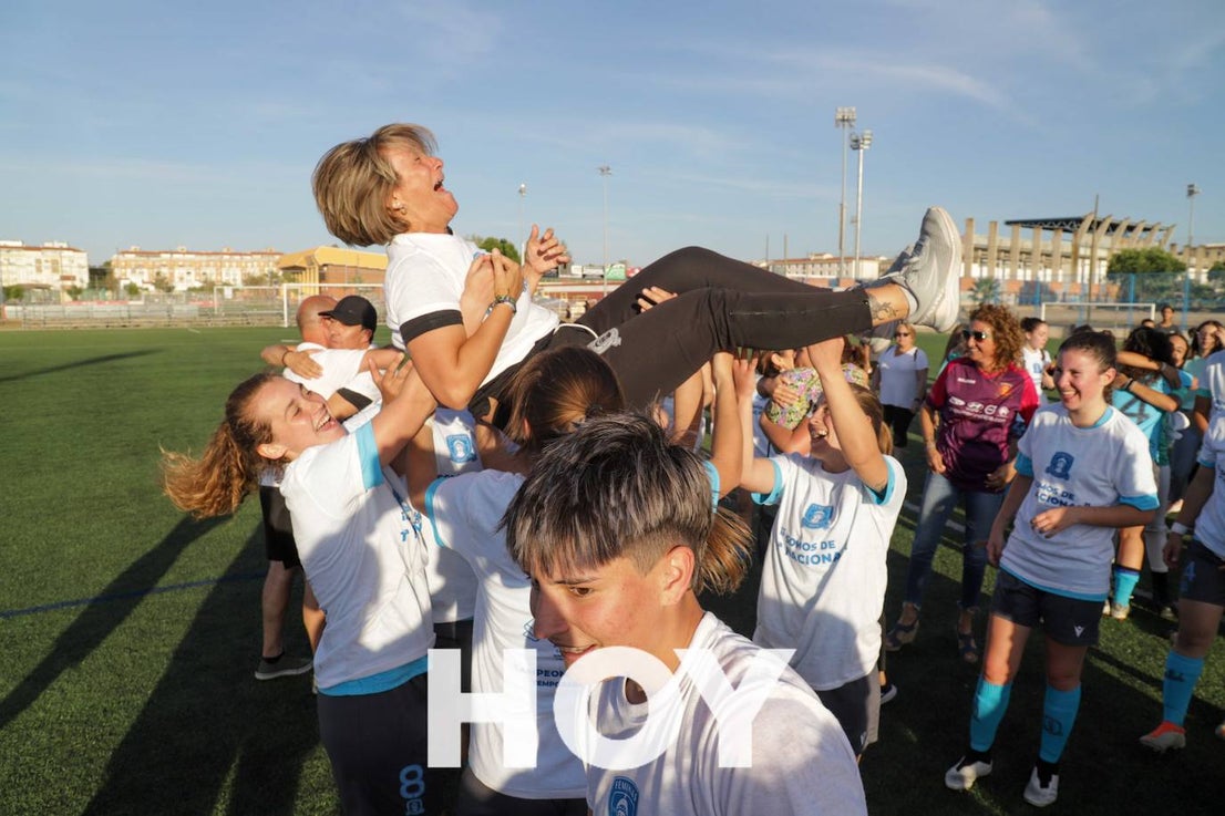 El Féminas Don Benito logra un merecido ascenso a Primera Nacional