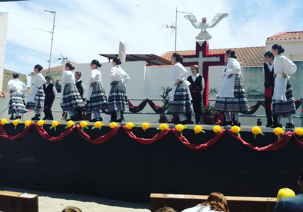La parroquia de San Sebastián celebra la Cruz de Mayo