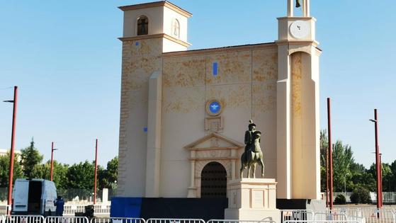 La plaza Mayor de Trujillo 'arde' esta noche por San Juan