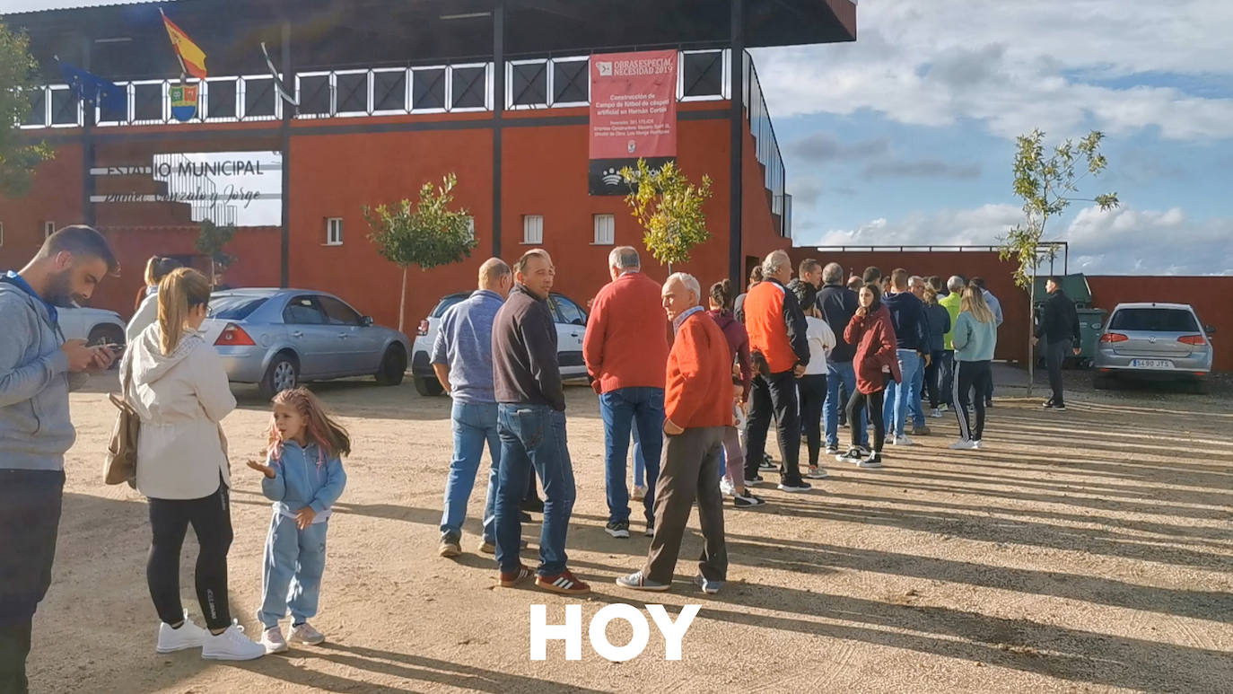 Gran expectación para las primeras entradas del Hernán Cortés - Betis