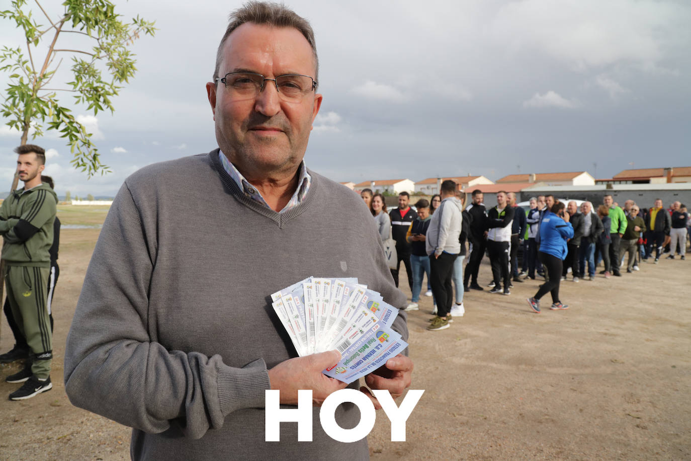 Gran expectación para las primeras entradas del Hernán Cortés - Betis