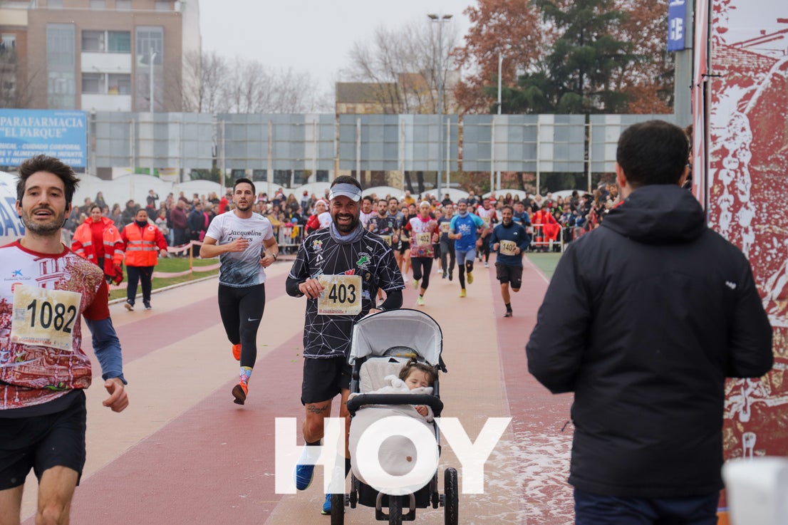 Diversión en la Sansilvestre Dombenitense para despedir el 2023