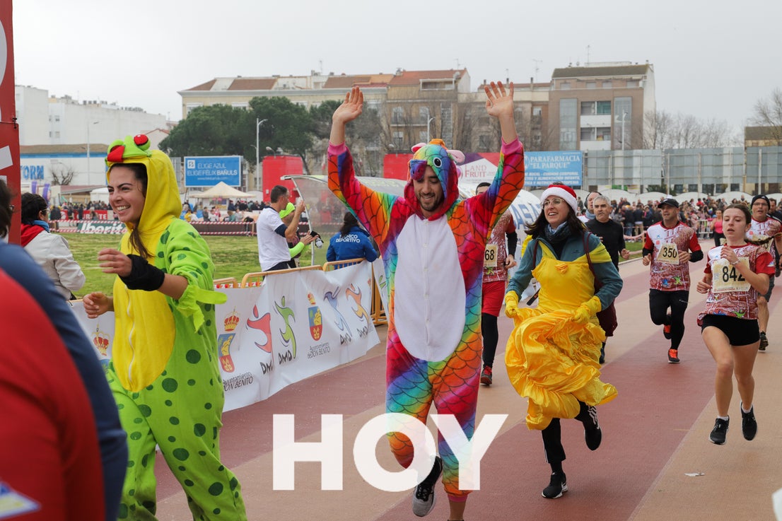 Diversión en la Sansilvestre Dombenitense para despedir el 2023