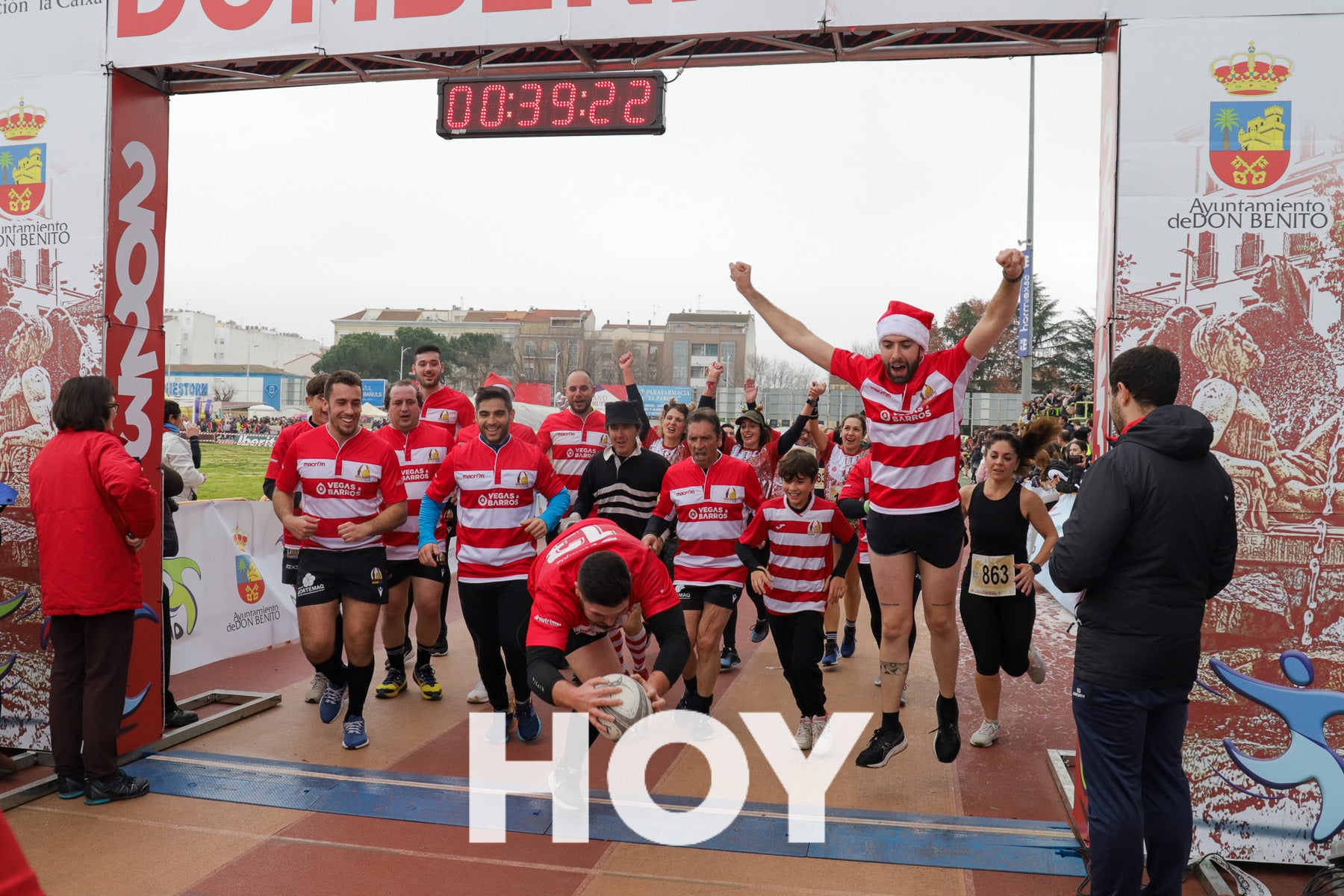 Diversión en la Sansilvestre Dombenitense para despedir el 2023