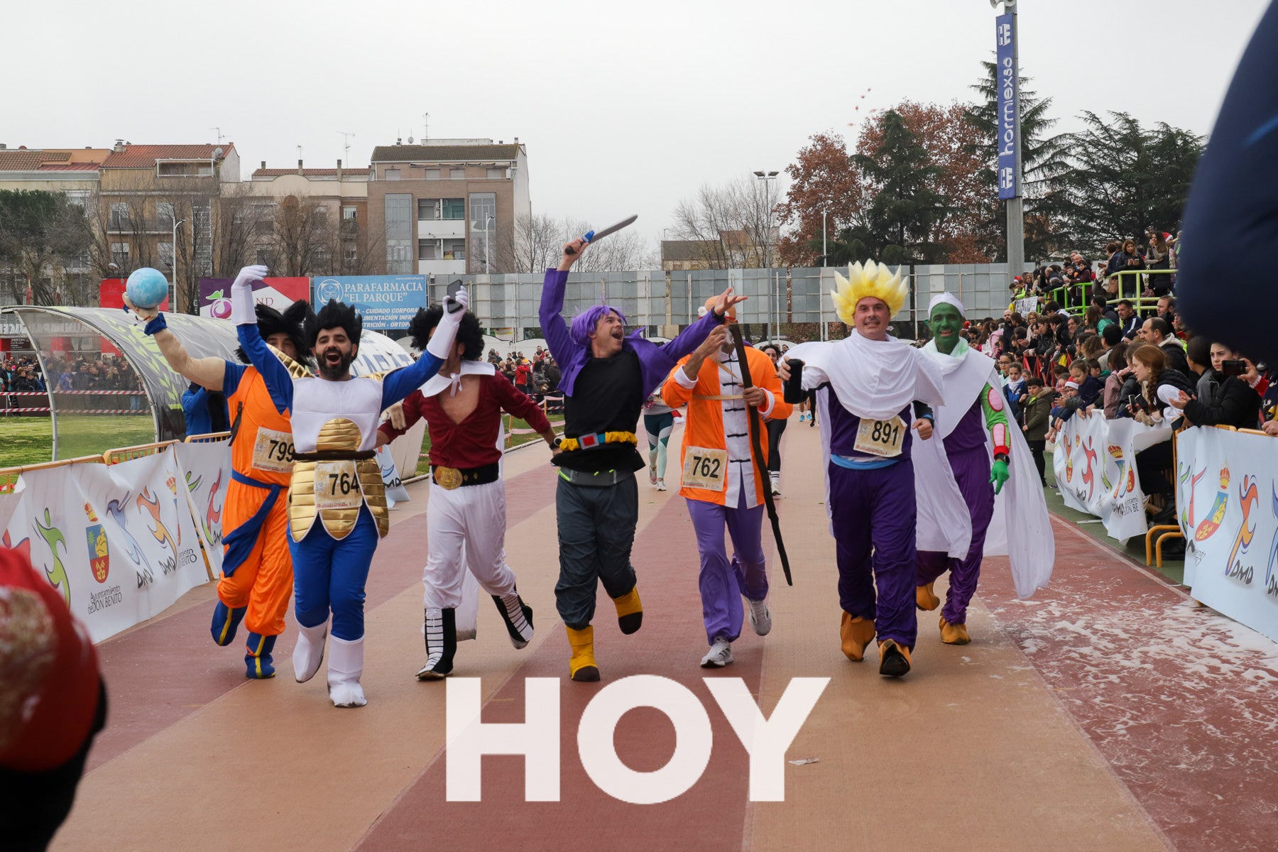 Diversión en la Sansilvestre Dombenitense para despedir el 2023