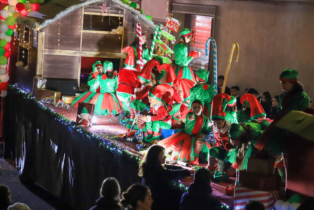  Un total de 21 carrozas formaron la cabalgata en Don Benito. 