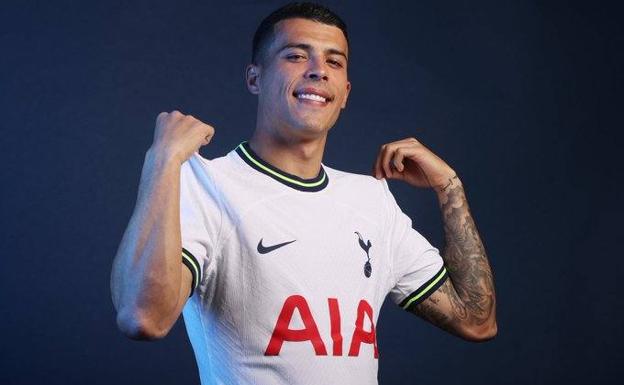 Pedro Porro pone el acento extremeño a la Premier League: «Es el sueño de cualquier jugador»