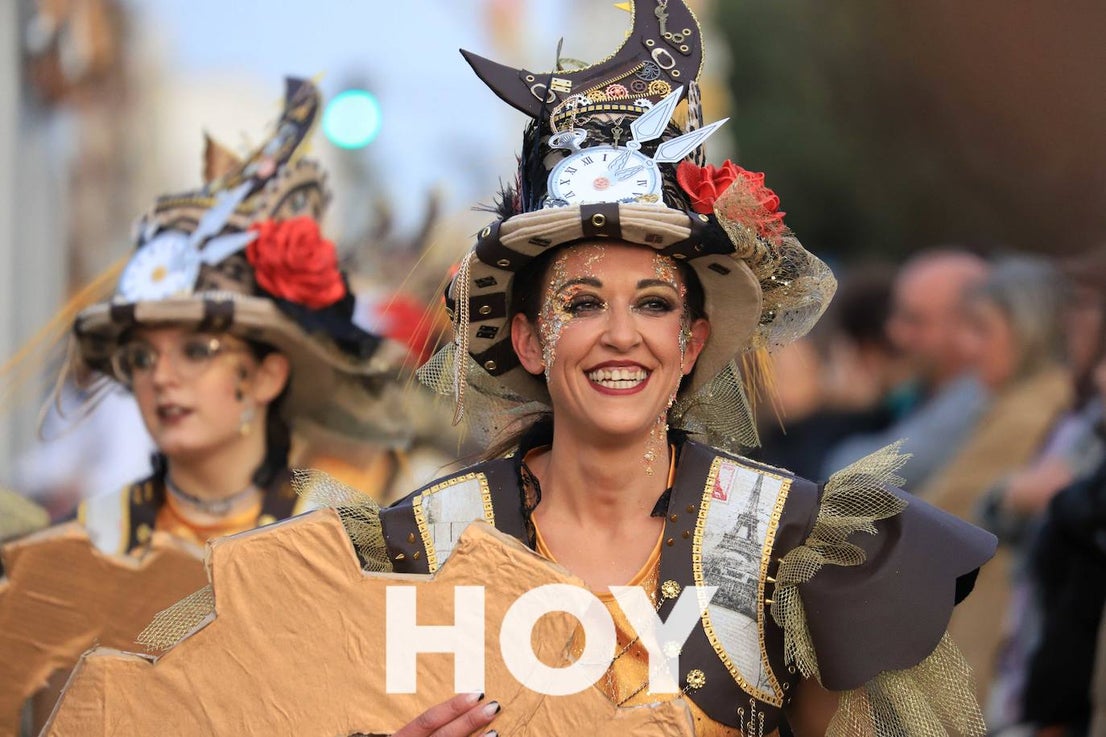 El desfile de este sábado contó con quince agrupaciones con un alto nivel. 