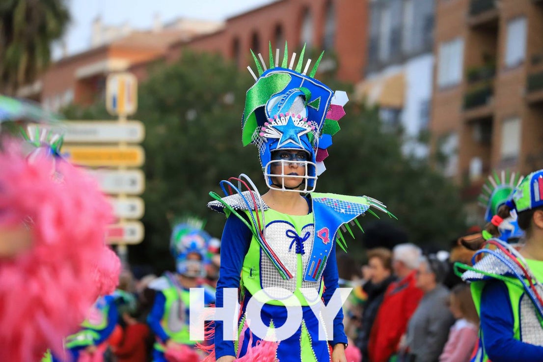 El desfile de este sábado contó con quince agrupaciones con un alto nivel. 