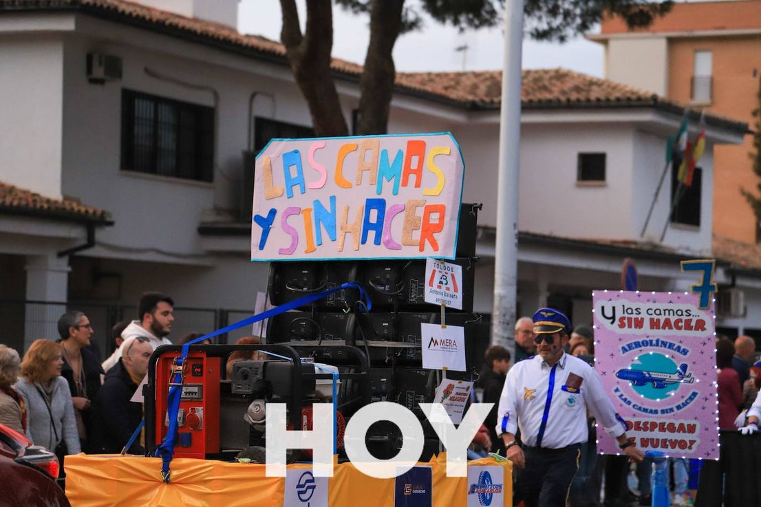 El desfile de este sábado contó con quince agrupaciones con un alto nivel. 
