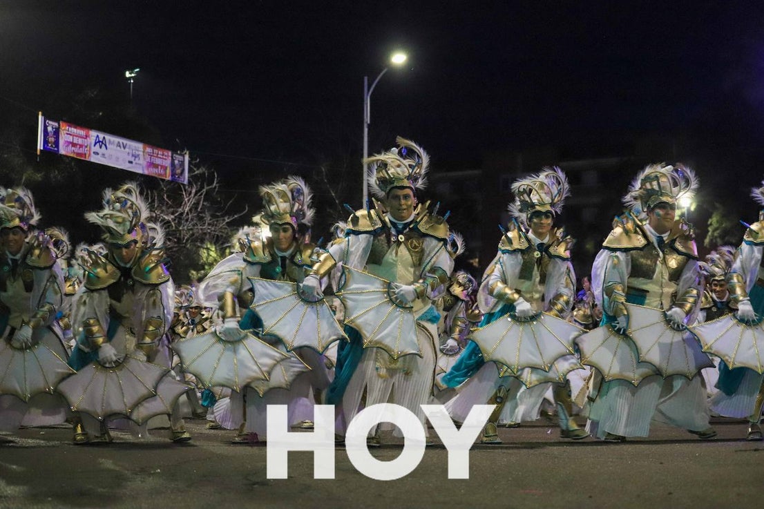 El desfile de este sábado contó con quince agrupaciones con un alto nivel. 