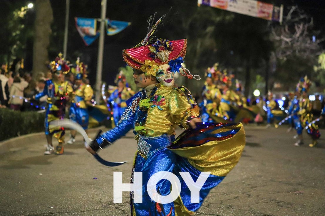 El desfile de este sábado contó con quince agrupaciones con un alto nivel. 