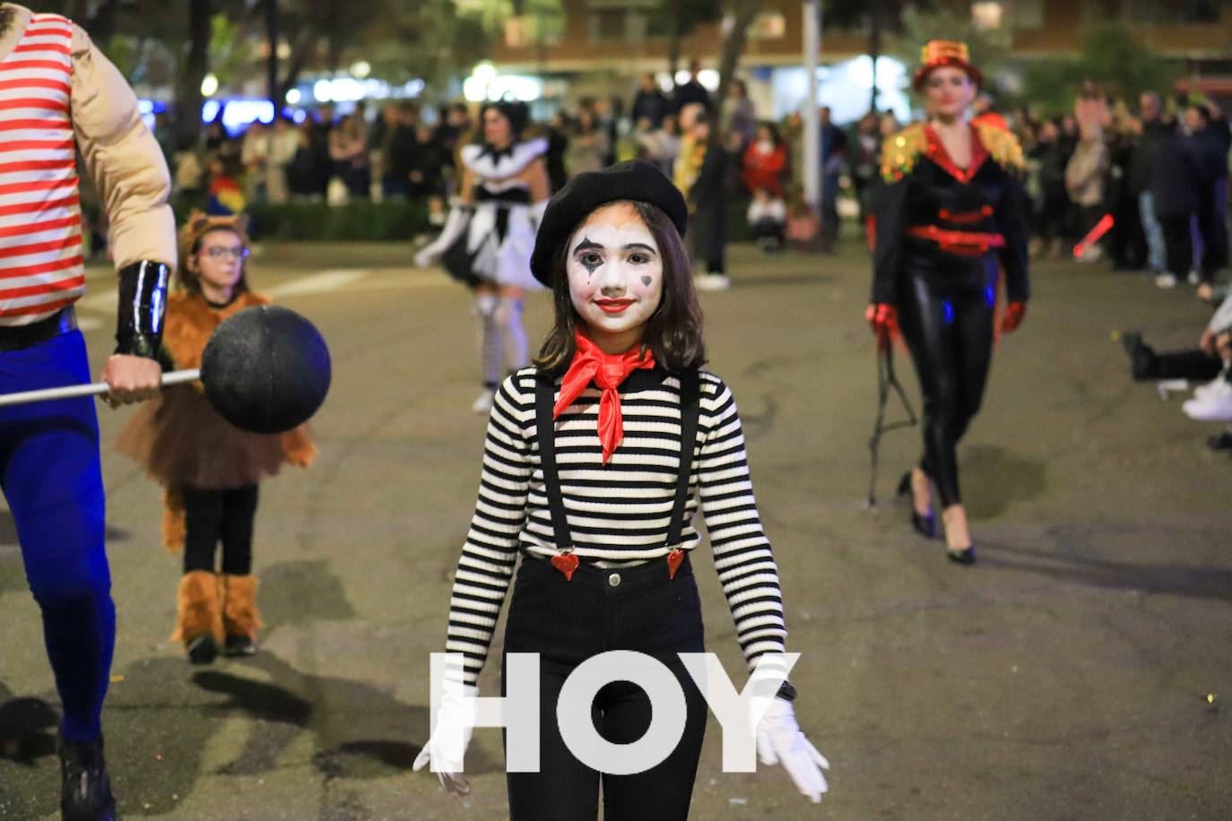 El desfile de este sábado contó con quince agrupaciones con un alto nivel. 