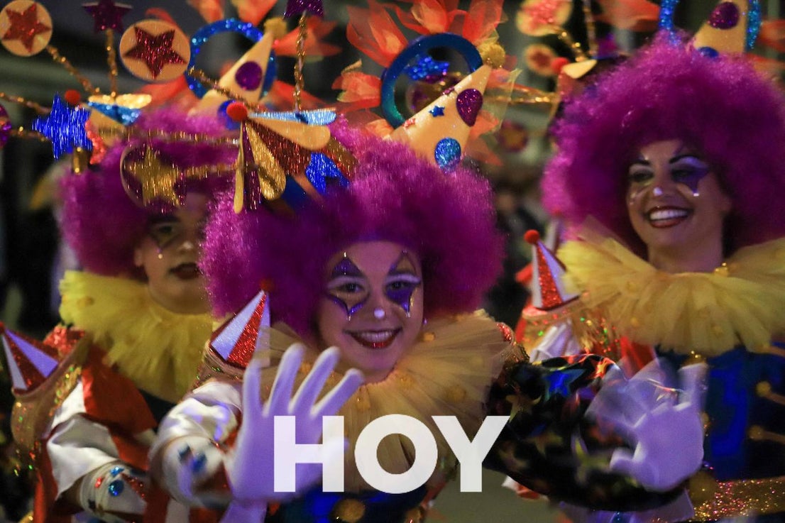 El desfile de este sábado contó con quince agrupaciones con un alto nivel. 