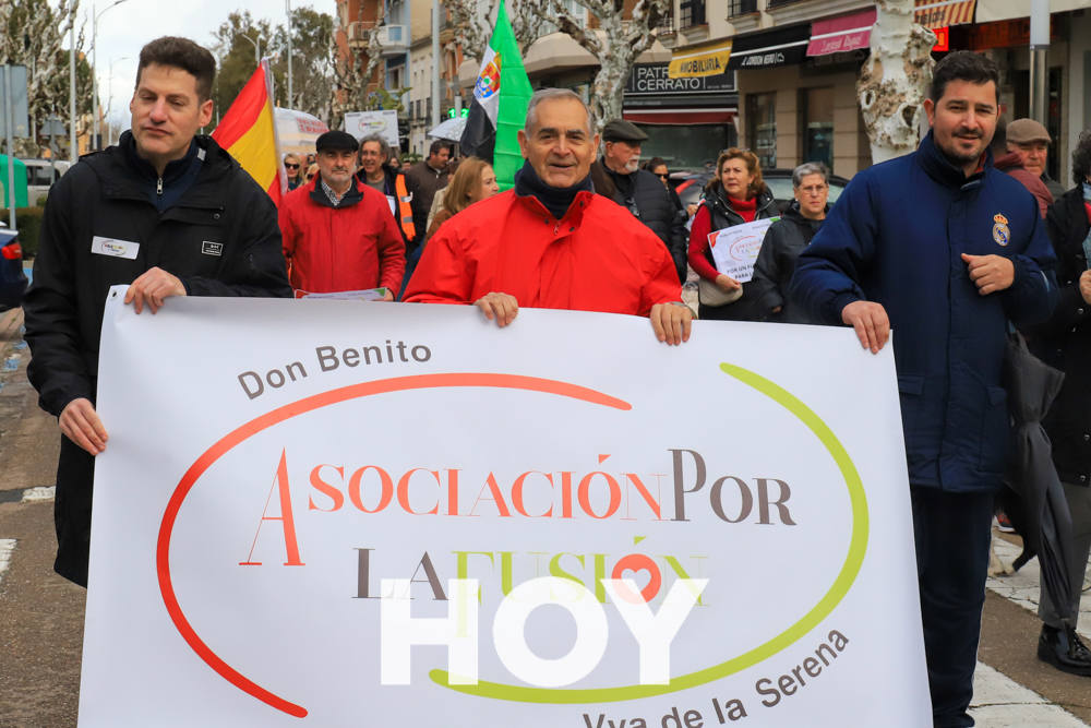 La manifestación a favor de la unión Don Benito-Villanueva, en imágenes