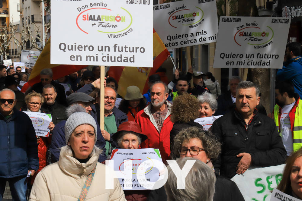La manifestación a favor de la unión Don Benito-Villanueva, en imágenes