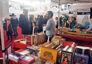Nieves Herrero encabeza la Feria del Libro y las Flores