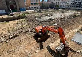 La adjudicataria de la obra de la plaza de España retoma las excavaciones