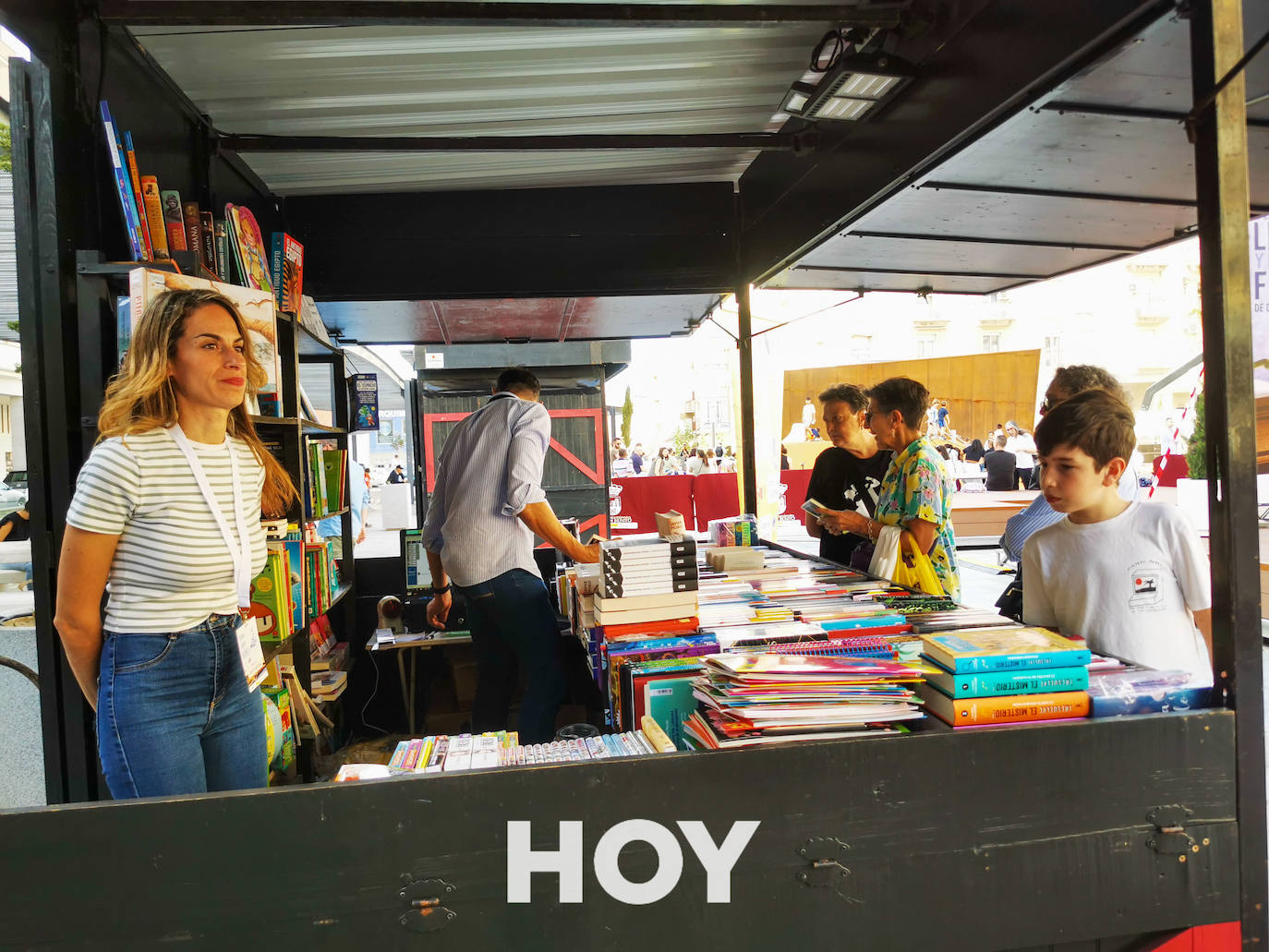 Nieves Herrero y Jesús Sánchez Adalid cierran una intensa Feria del Libro y de las Flores
