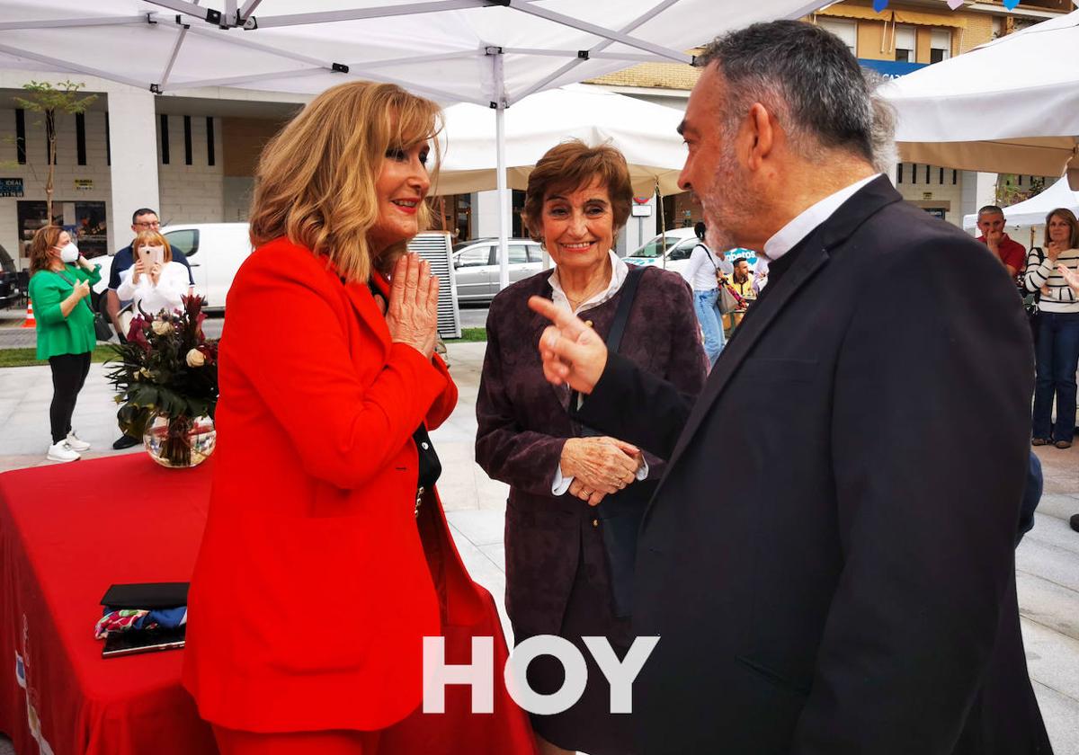 Nieves Herrero y Jesús Sánchez Adalid cierran una intensa Feria del Libro y de las Flores