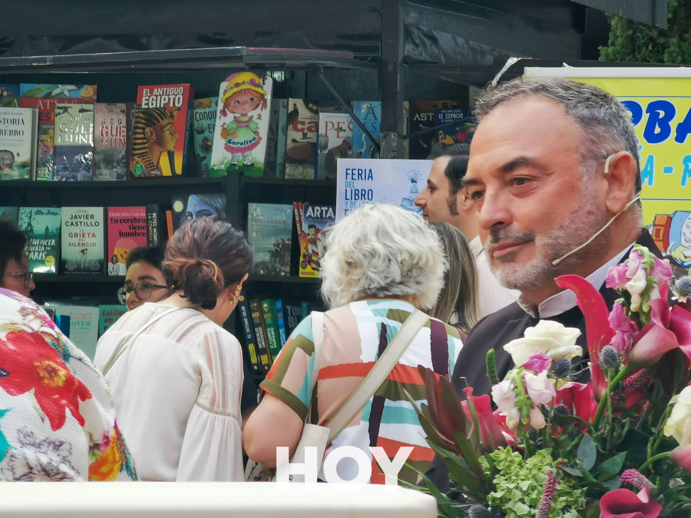 Nieves Herrero y Jesús Sánchez Adalid cierran una intensa Feria del Libro y de las Flores