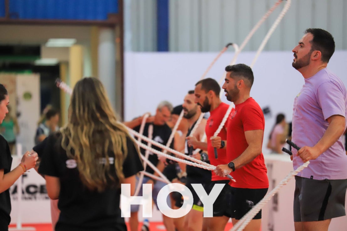 Decenas de deportistas sacan músculo en el XFit Race 2024