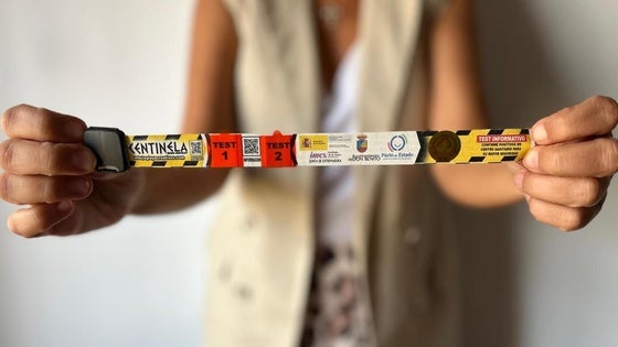 Pulseras Centinela para evitar agresiones sexuales en la feria, una de las principales novedades