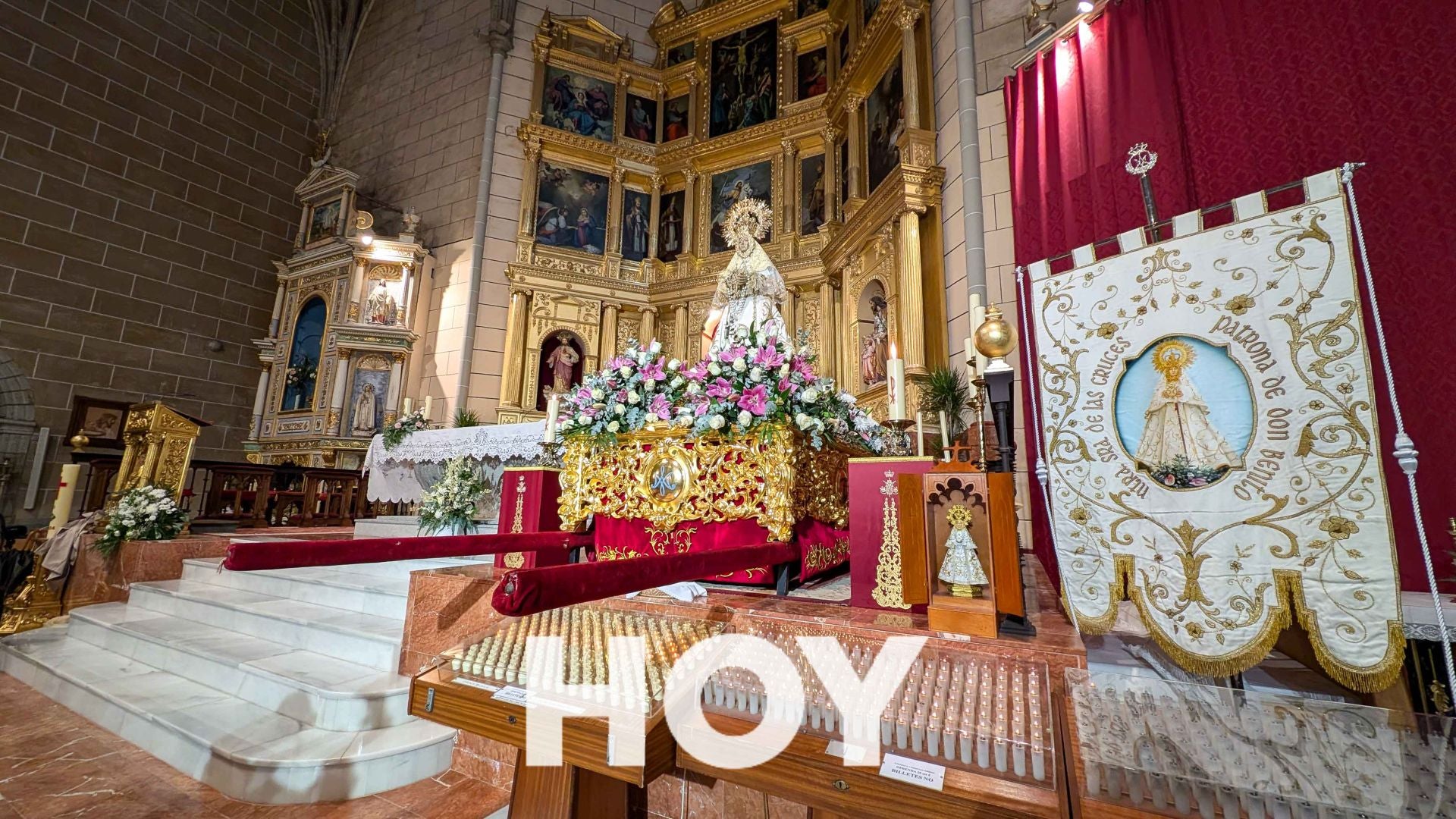 Ofrenda floral y despedida a la Virgen de las Cruces