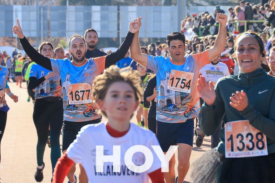 Imágenes de la despedida del año en Don Benito con la San Silvestre