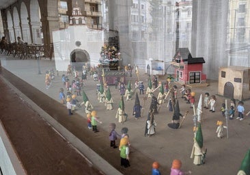 Medio millar de figuras de playmobil dan vida a una exposición cofrade