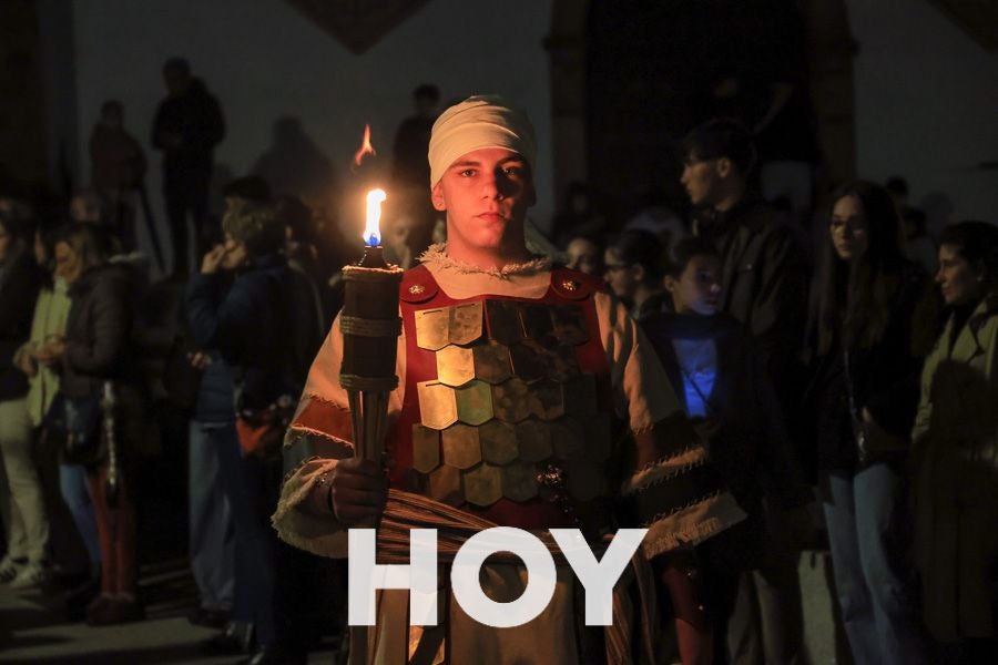 Imágenes de las procesiones del Lunes Santo en Don Benito