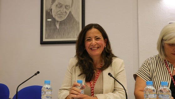 Elisabeth Medina mantendrá su sueldo de concejal