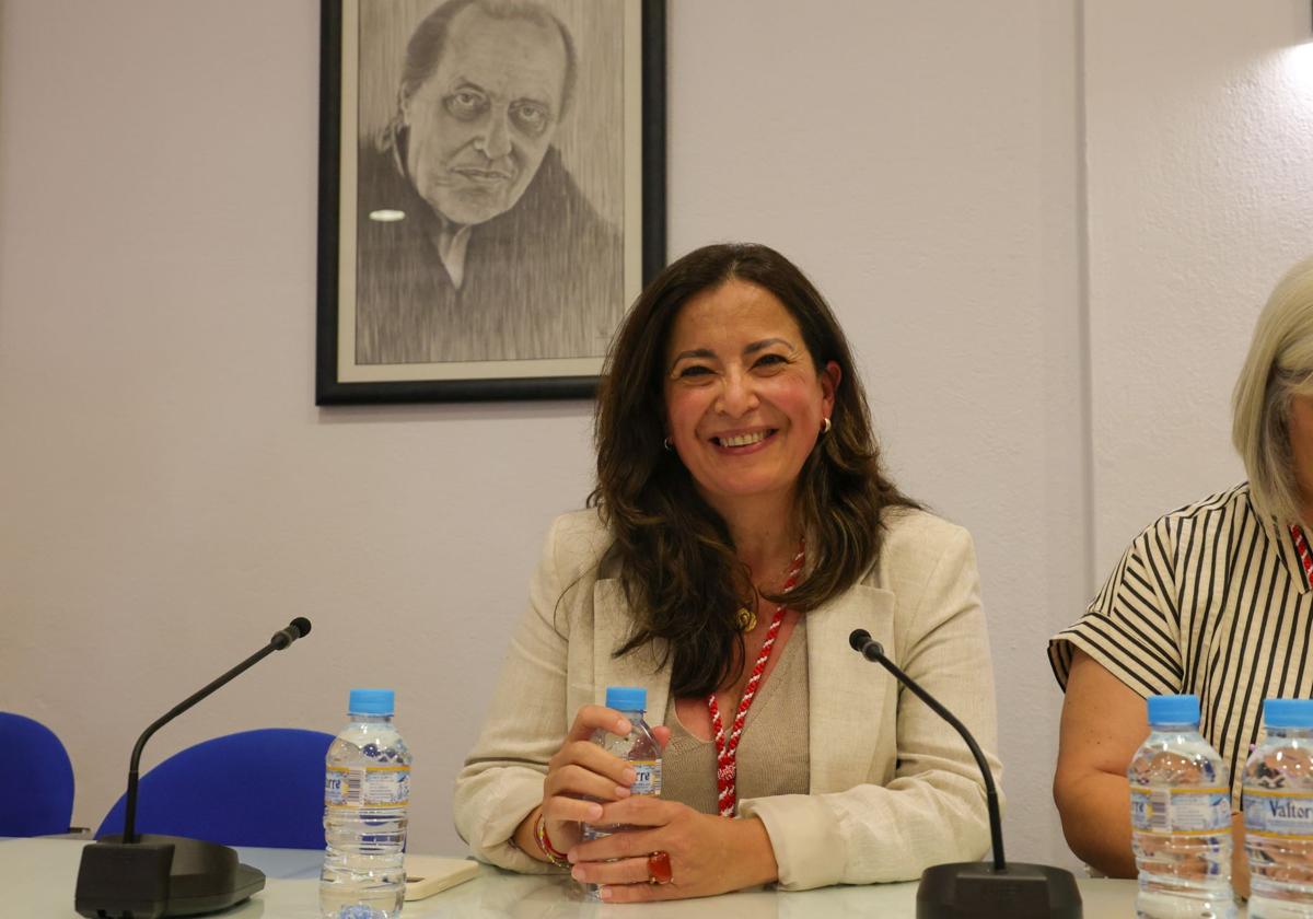 Elisabeth Medina mantendrá su sueldo de concejal