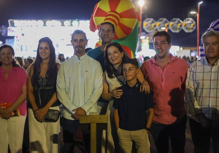 Autoridades locales junto a Antonio Morcillo y Álex Romero.