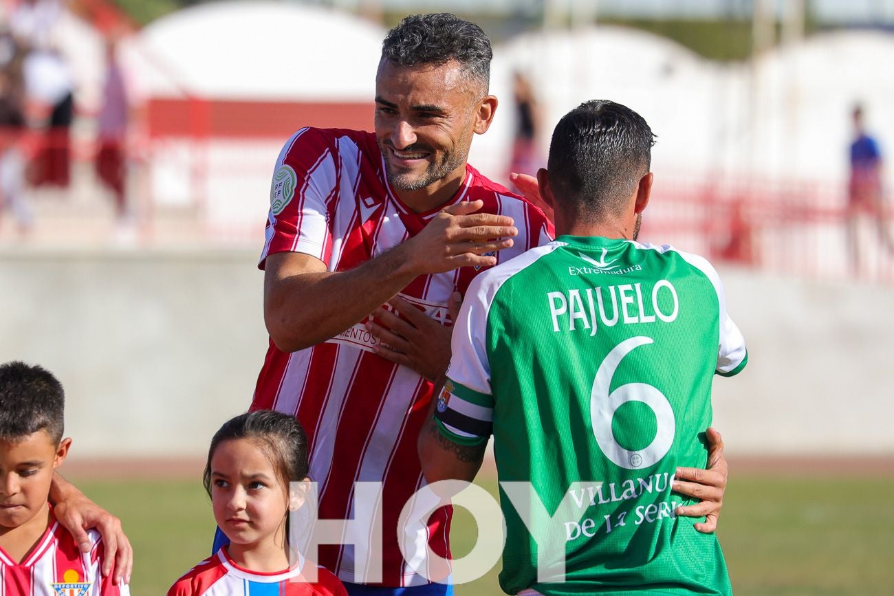 FOTOGRAFÍAS: El Don Benito se lleva el derbi contra el Villanovense