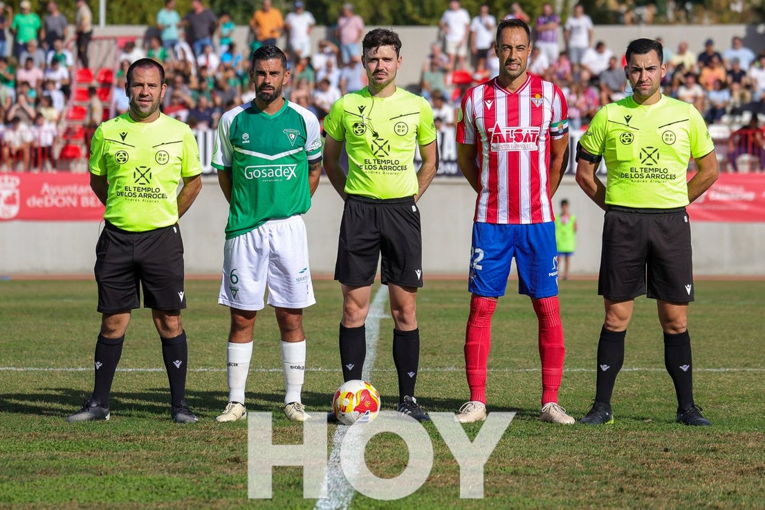 FOTOGRAFÍAS: El Don Benito se lleva el derbi contra el Villanovense