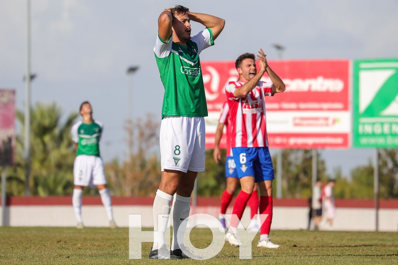 FOTOGRAFÍAS: El Don Benito se lleva el derbi contra el Villanovense