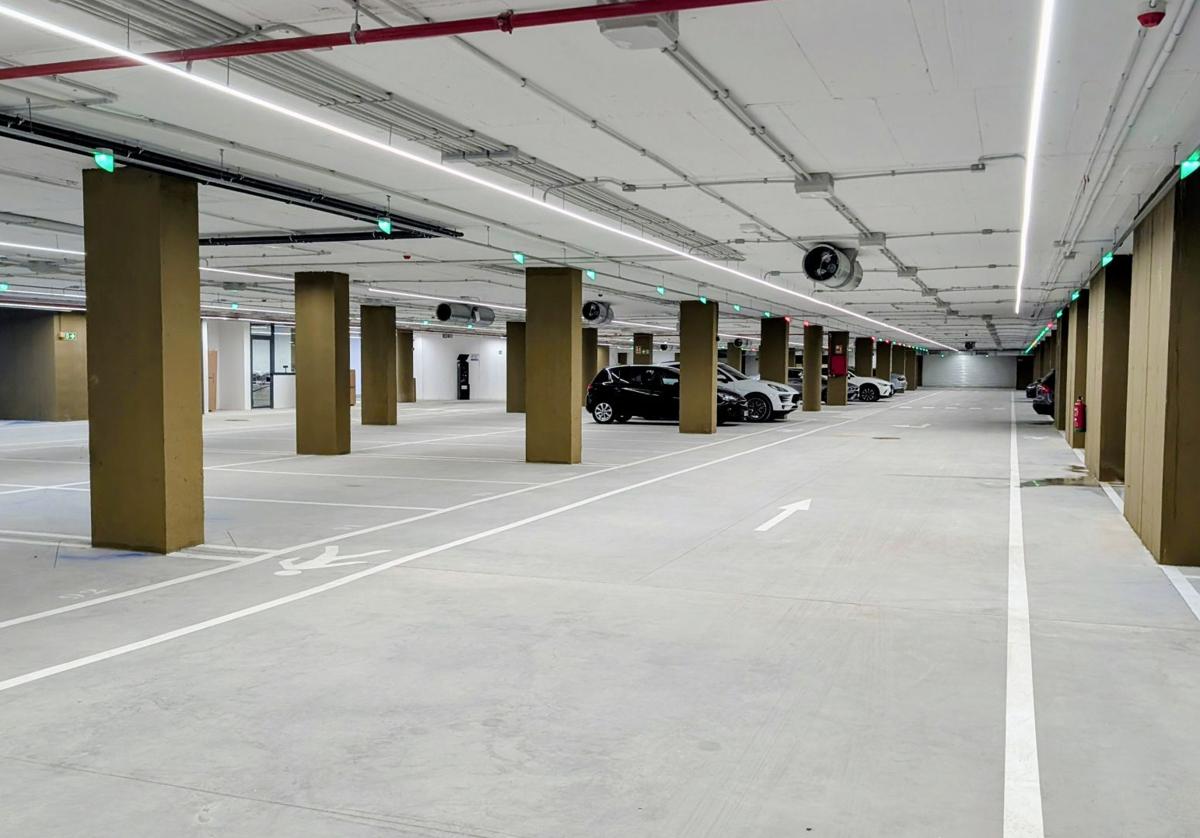 Abre el nuevo aparcamiento subterráneo de la plaza de España