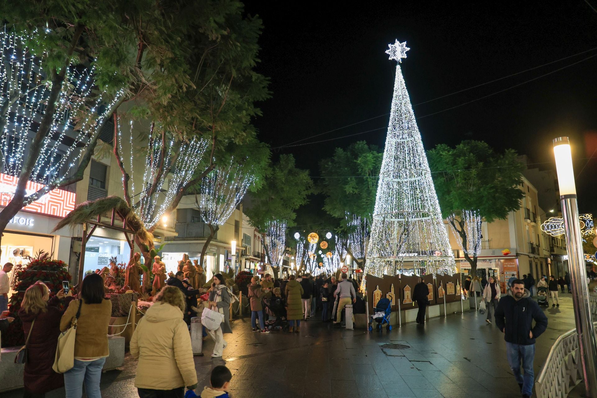 Don Benito ya disfruta de su Navidad